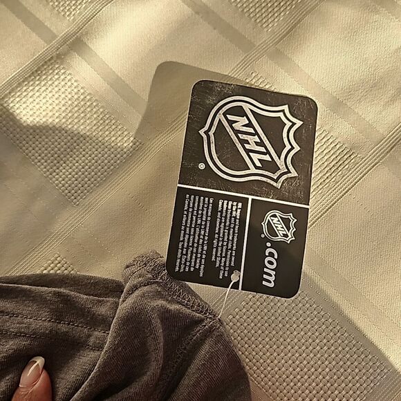 NHL Women's Hockey Logo Toronto Maple Leaf T-Shirt Medium Gray - Picture 8 of 16